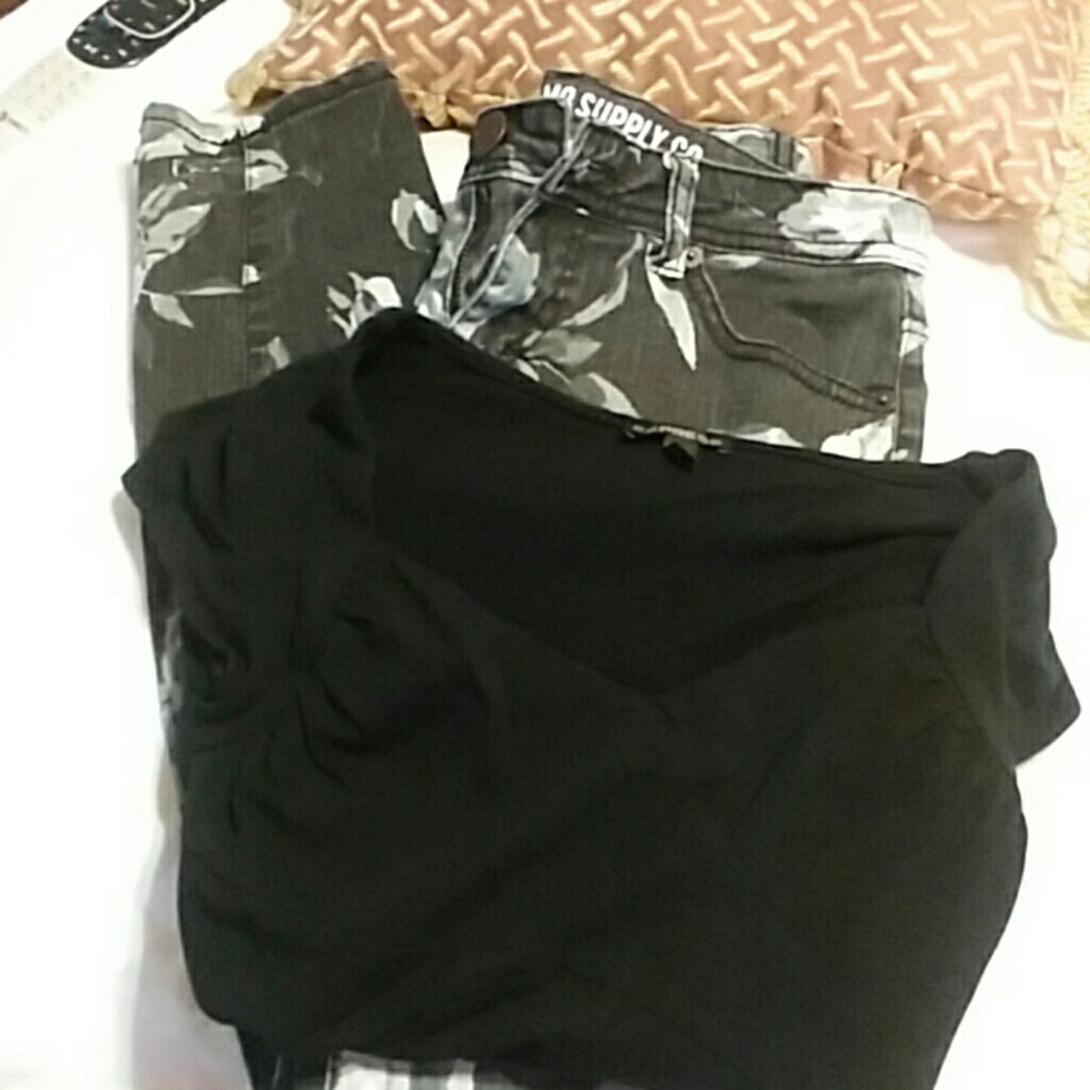Express xs black top and missimo skinny jeans